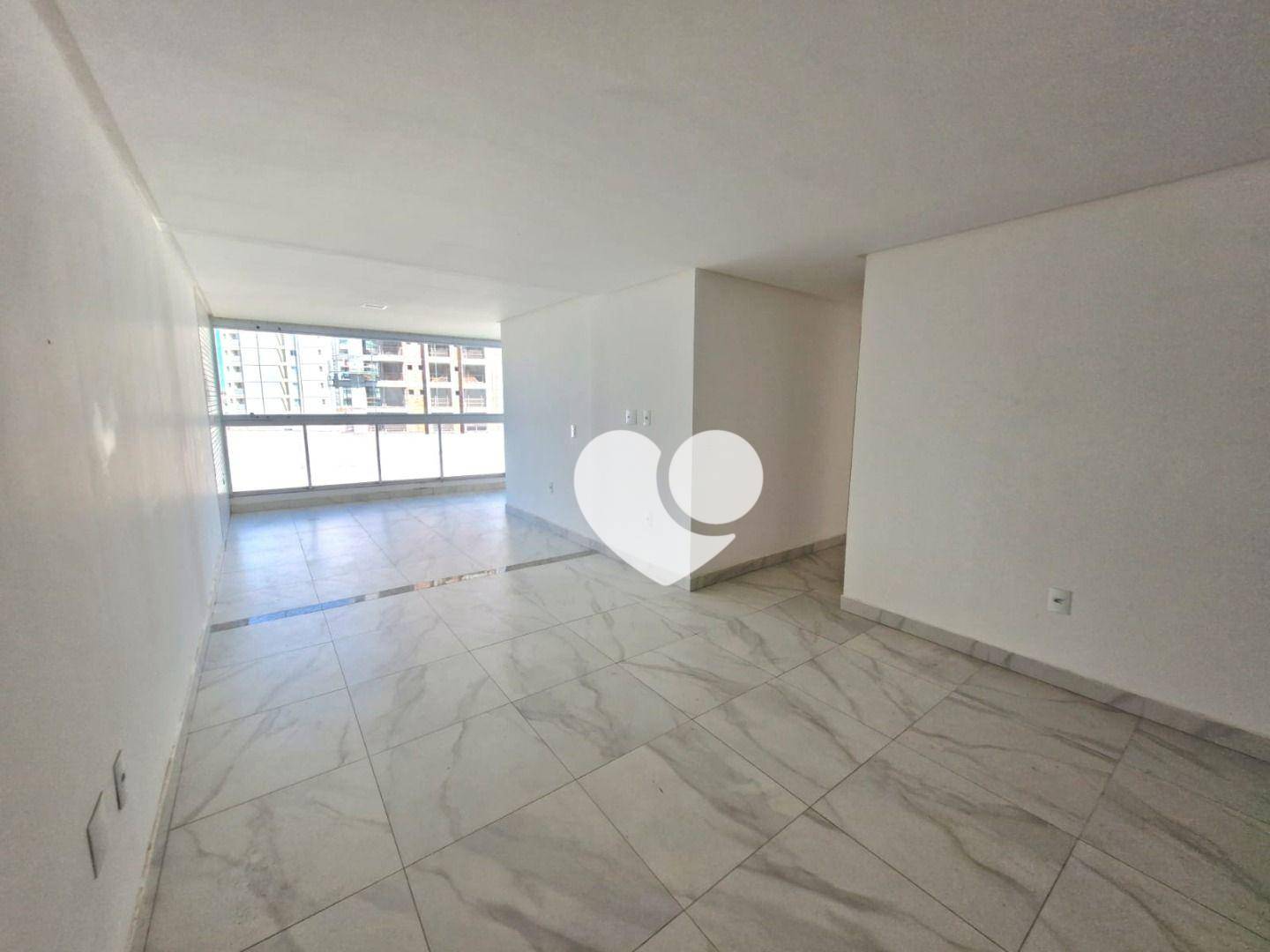 Apartamento à venda com 3 quartos, 99m² - Foto 3