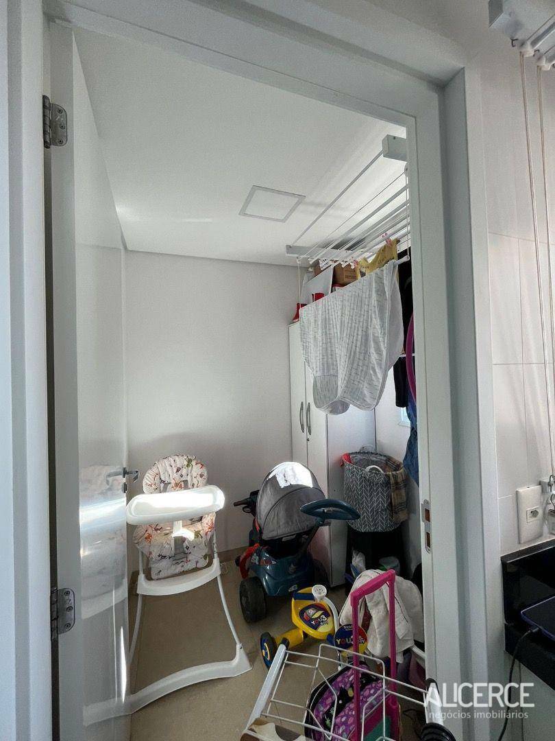 Apartamento à venda com 3 quartos, 119m² - Foto 32