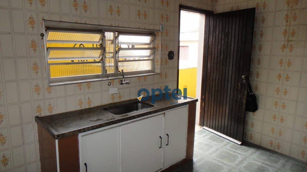 Sobrado para alugar com 3 quartos, 200m² - Foto 2