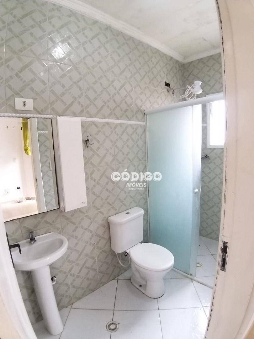 Casa para alugar com 3 quartos, 135m² - Foto 28