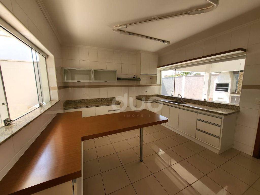 Casa de Condomínio para alugar com 4 quartos, 258m² - Foto 11