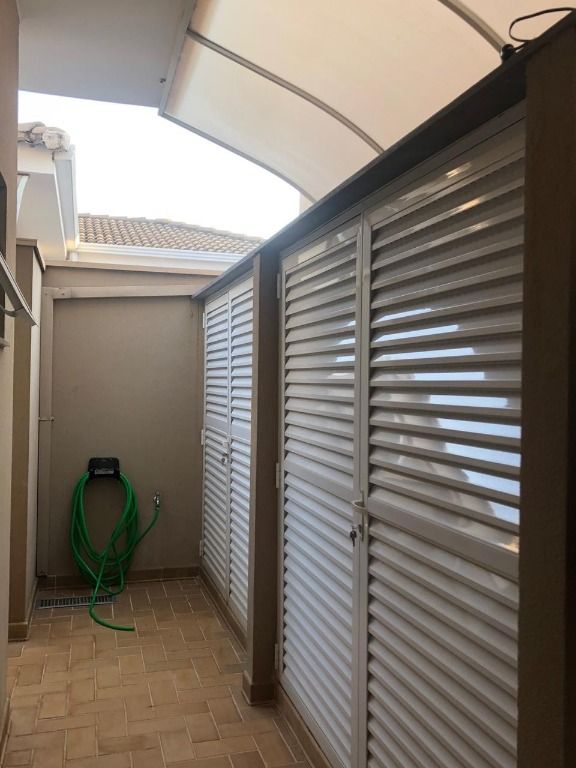 Casa de Condomínio à venda com 3 quartos, 250m² - Foto 25