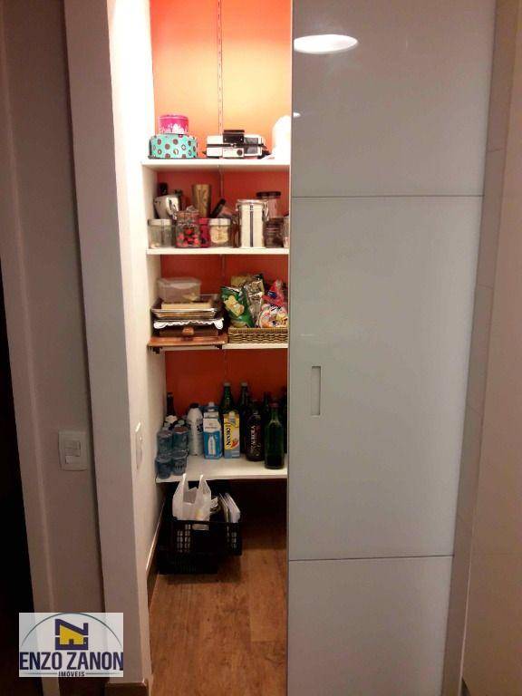 Apartamento à venda com 3 quartos, 242m² - Foto 10