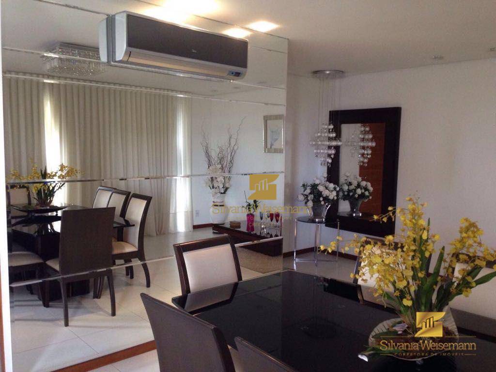 Apartamento à venda com 4 quartos, 215m² - Foto 1