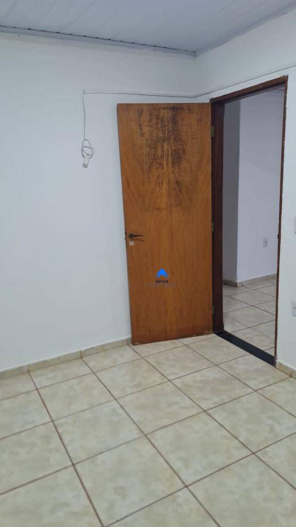 Casa para alugar com 3 quartos, 200M2 - Foto 13