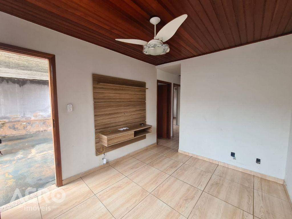 Casa à venda com 2 quartos, 155m² - Foto 13