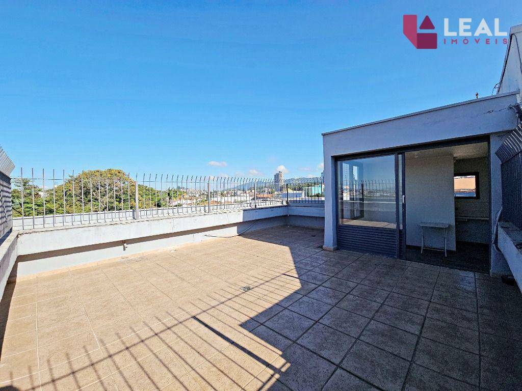 Apartamento para alugar com 3 quartos, 130m² - Foto 31