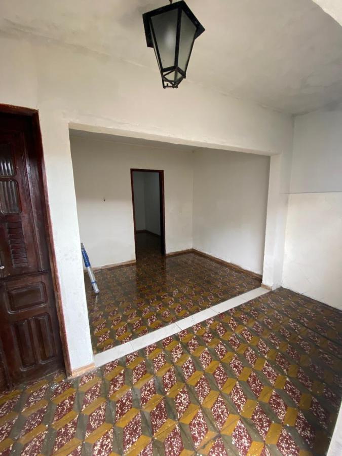 Casa para alugar com 3 quartos, 180m² - Foto 2