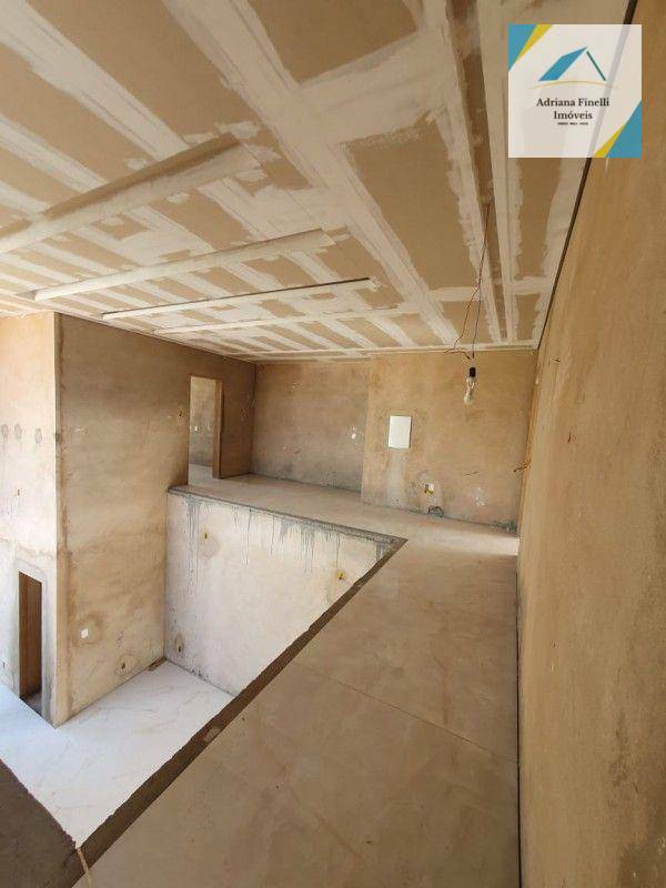 Casa à venda com 4 quartos, 370m² - Foto 10