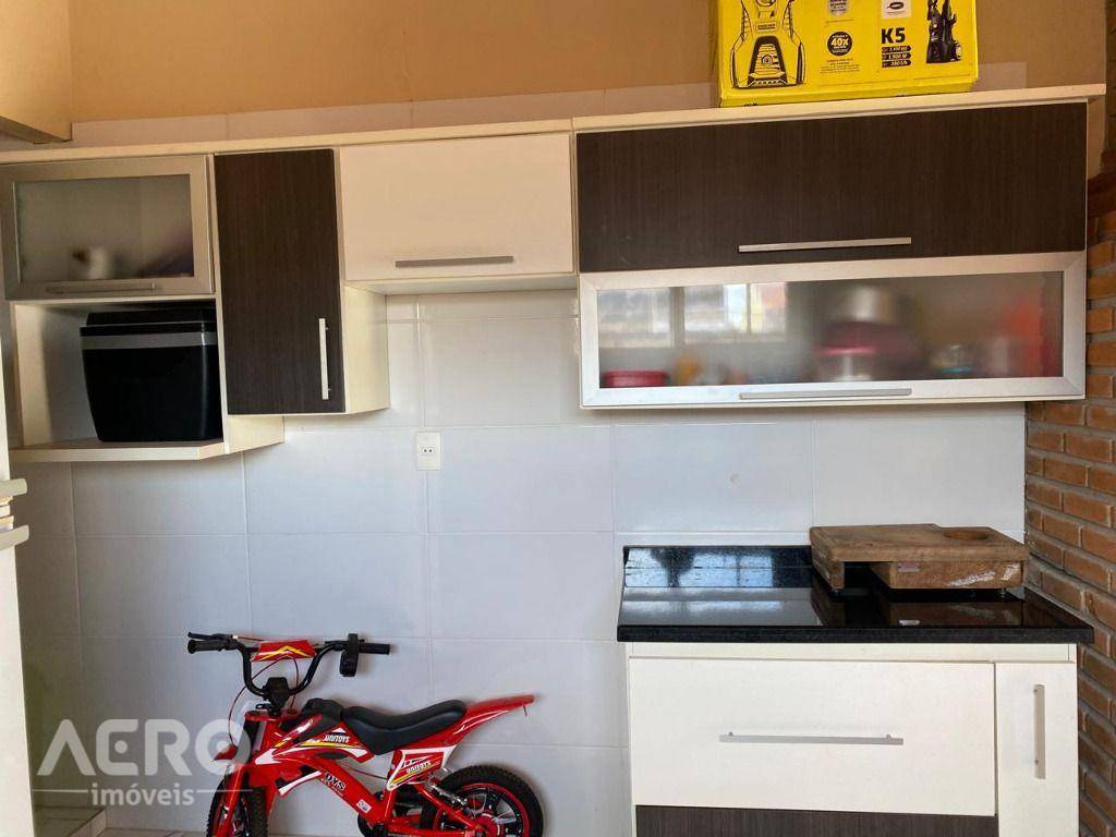 Casa à venda com 3 quartos, 169m² - Foto 42