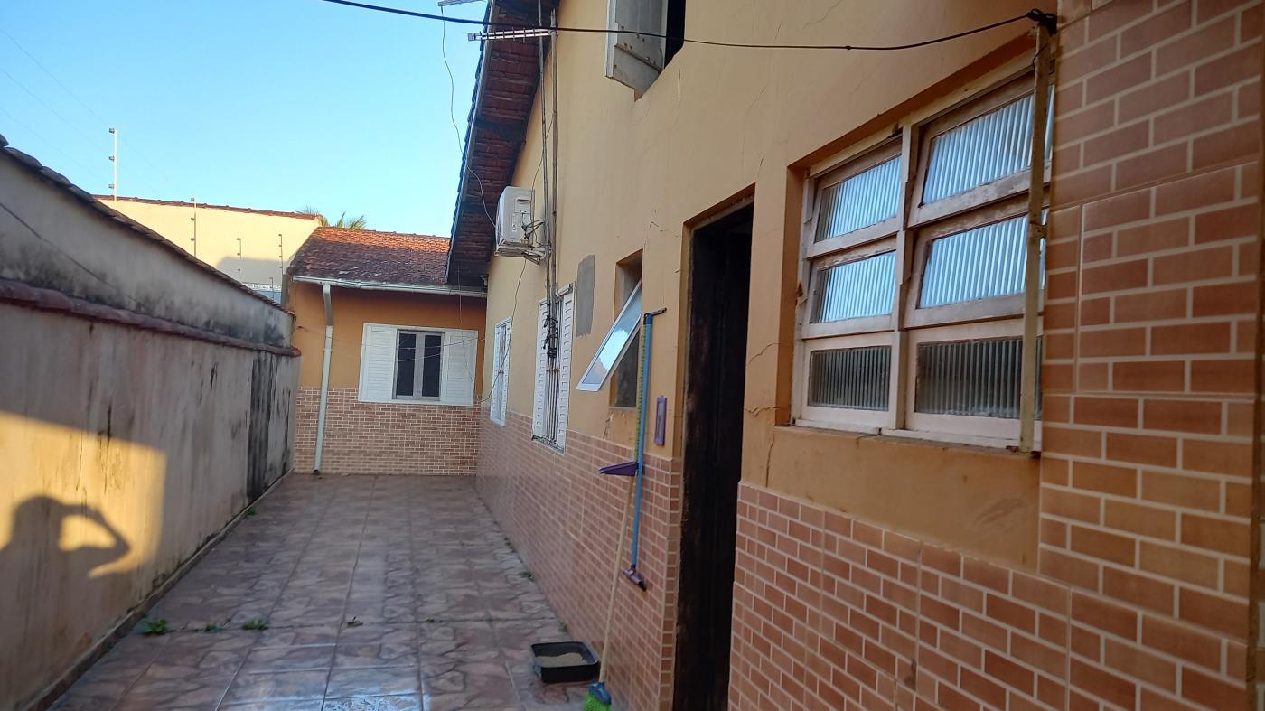 Casa à venda com 3 quartos, 260m² - Foto 3