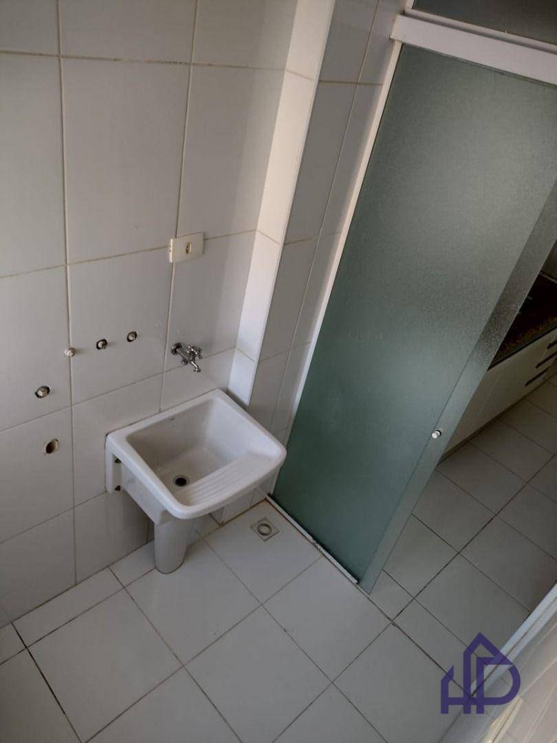 Apartamento para alugar com 3 quartos, 70m² - Foto 14