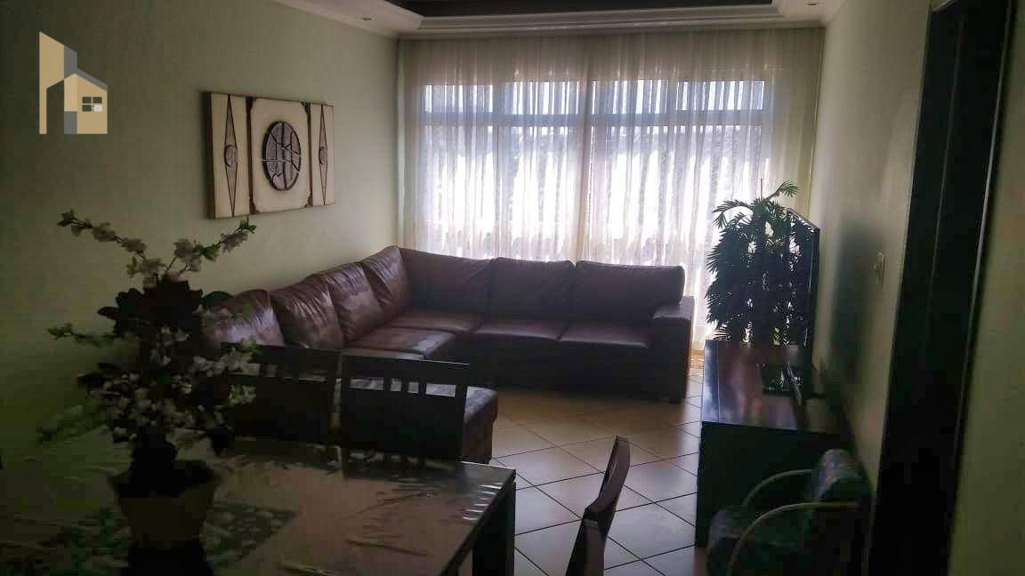 Apartamento à venda com 3 quartos, 140m² - Foto 2