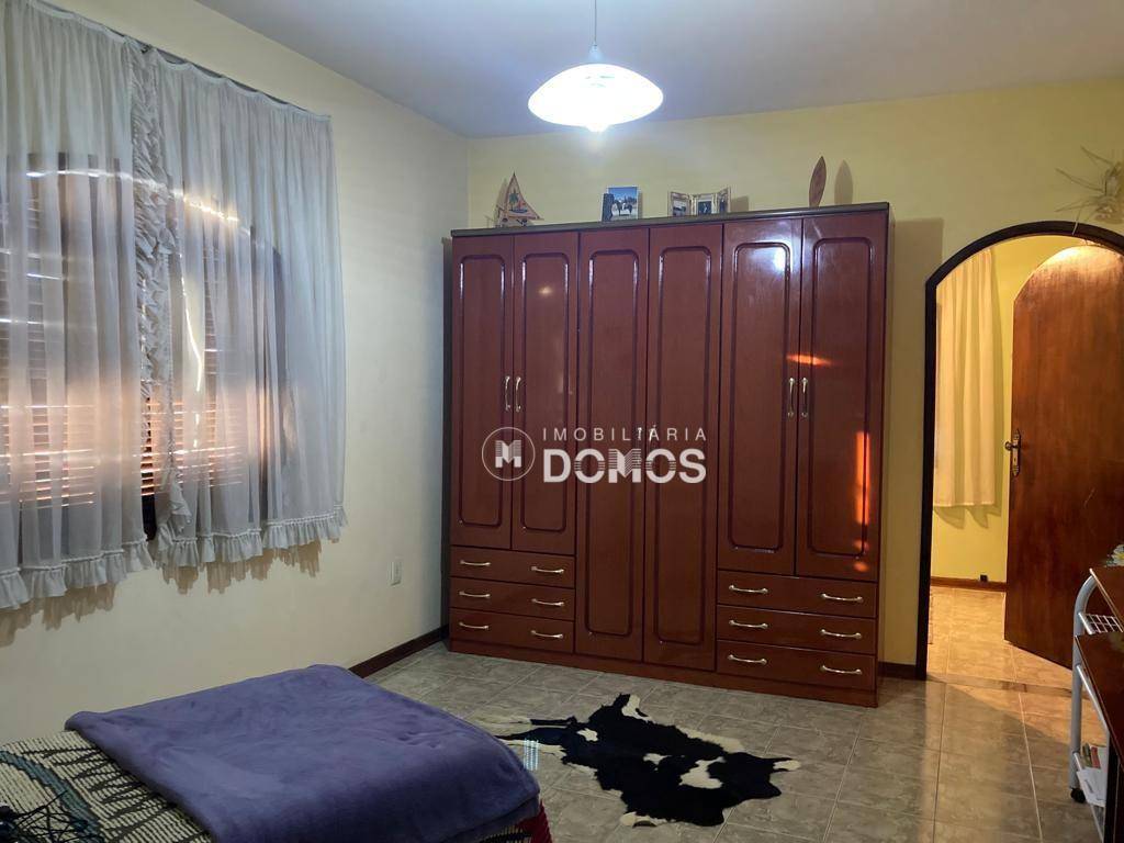 Casa à venda com 4 quartos, 136m² - Foto 16