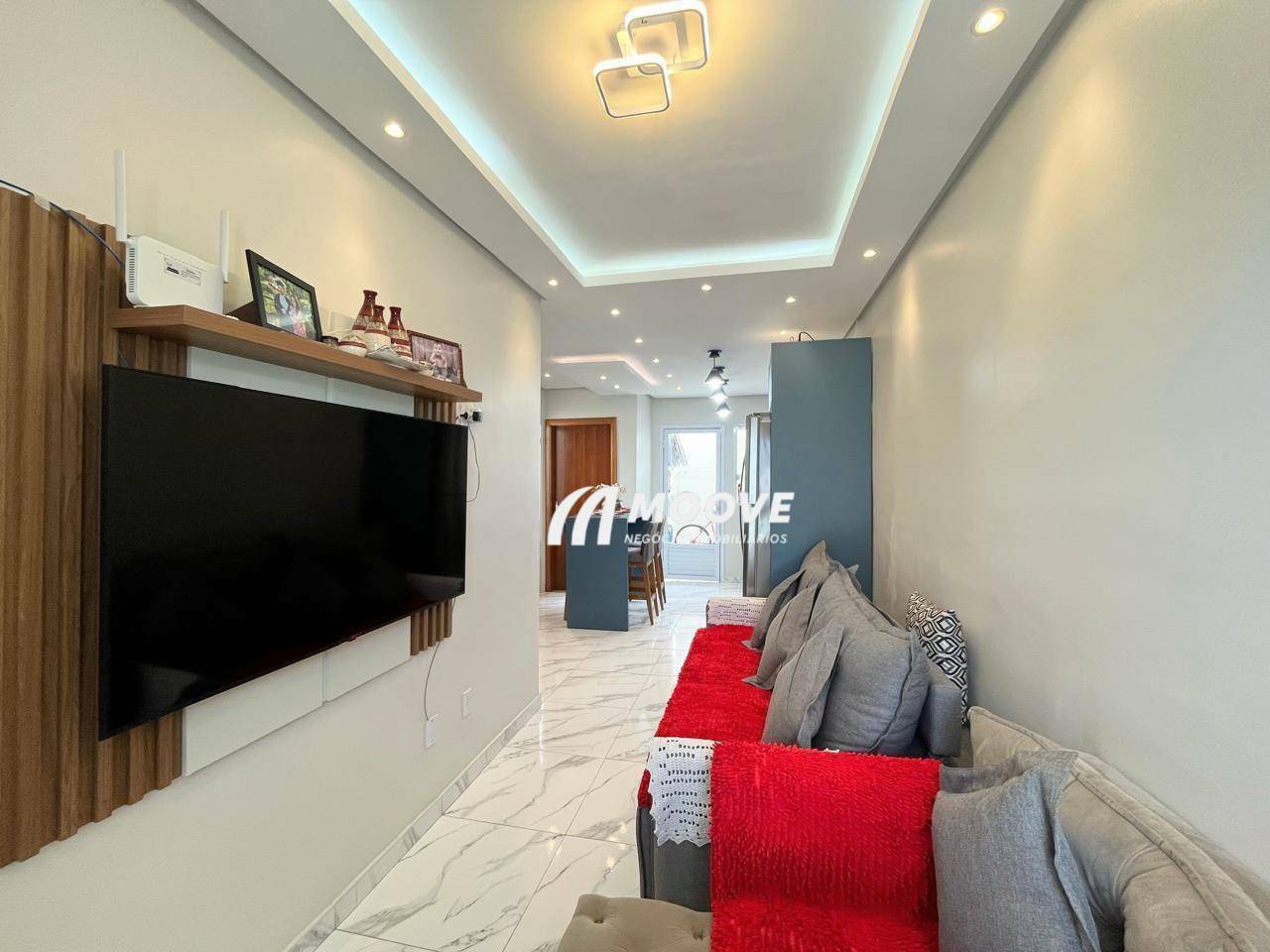 Casa à venda com 2 quartos, 60m² - Foto 2
