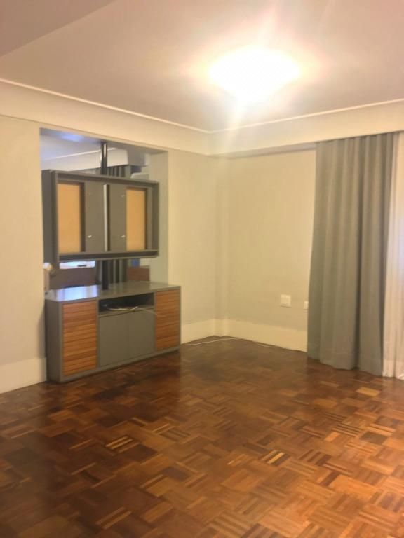 Apartamento para alugar com 4 quartos, 140m² - Foto 5