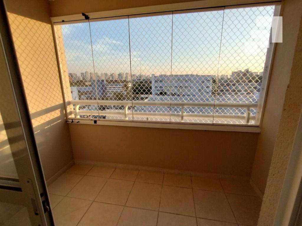 Apartamento para alugar com 3 quartos, 70m² - Foto 3