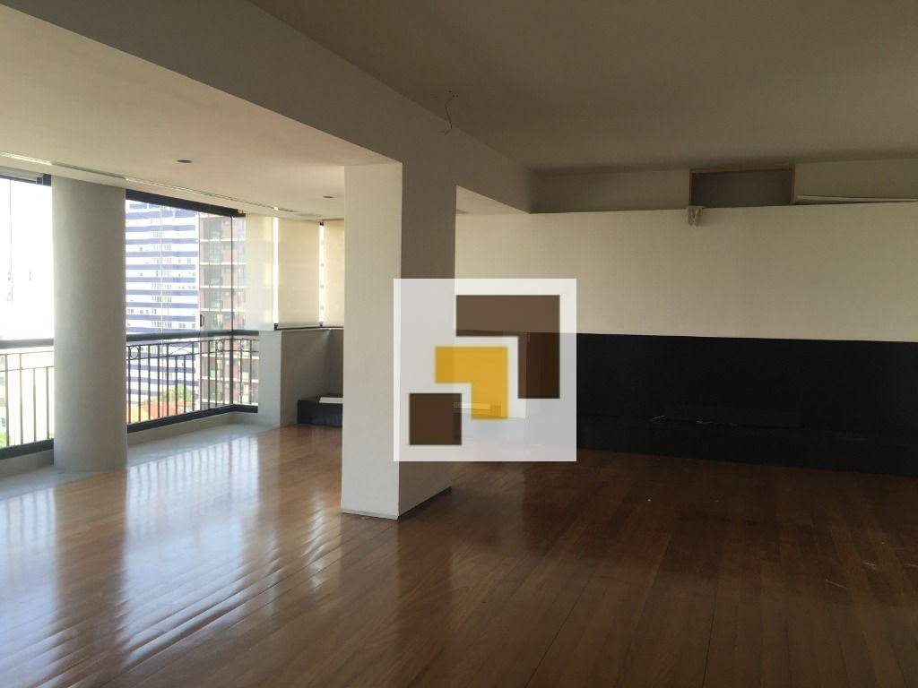 Apartamento à venda com 3 quartos, 215m² - Foto 1