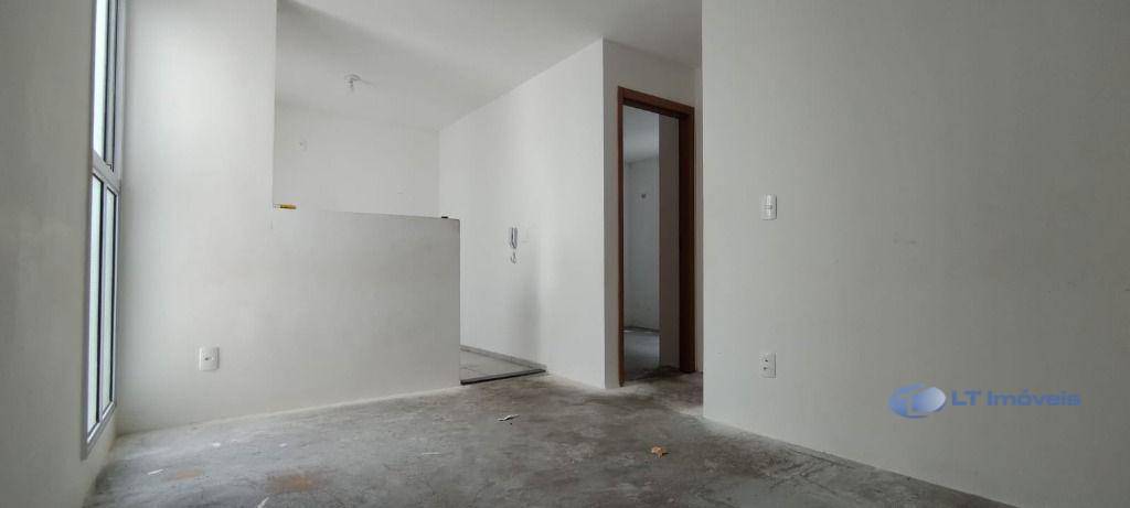 Apartamento para alugar com 2 quartos, 42m² - Foto 1