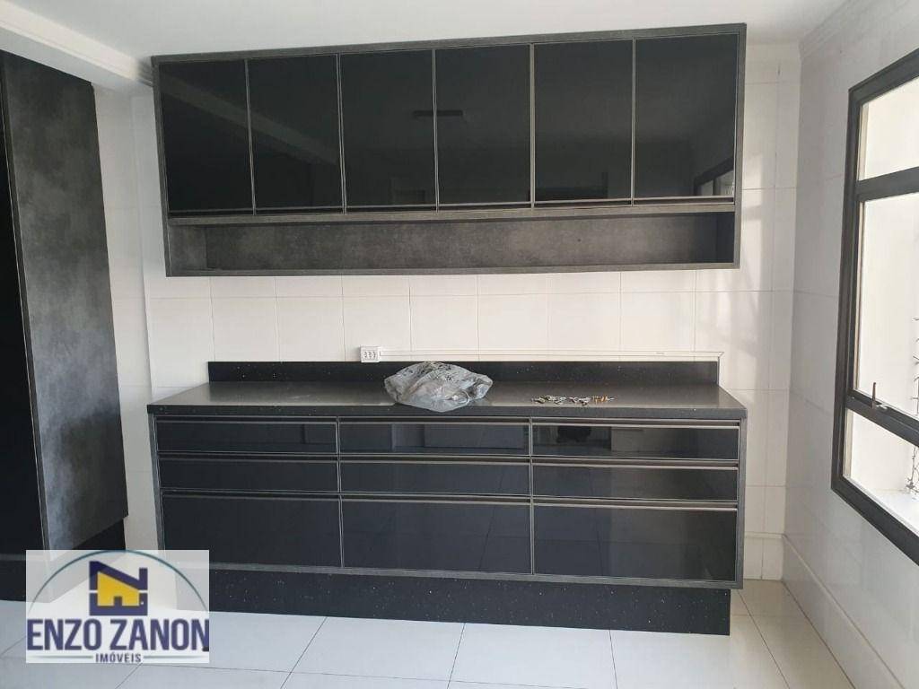 Apartamento para alugar com 4 quartos, 228m² - Foto 3