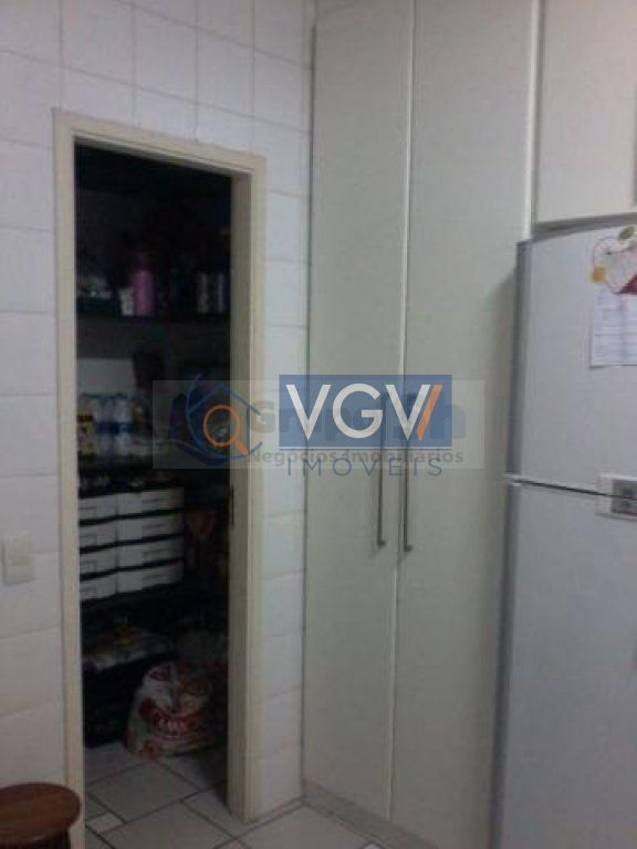 Apartamento à venda com 3 quartos, 94m² - Foto 4