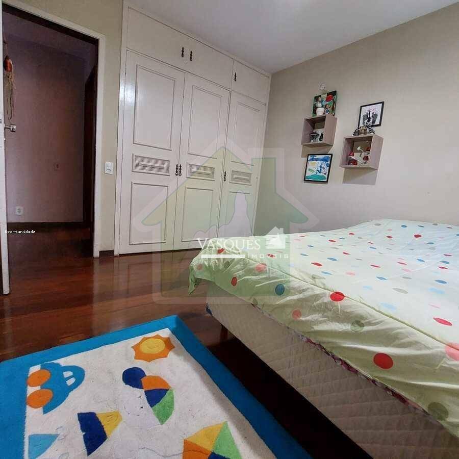 Casa à venda com 3 quartos, 316m² - Foto 9