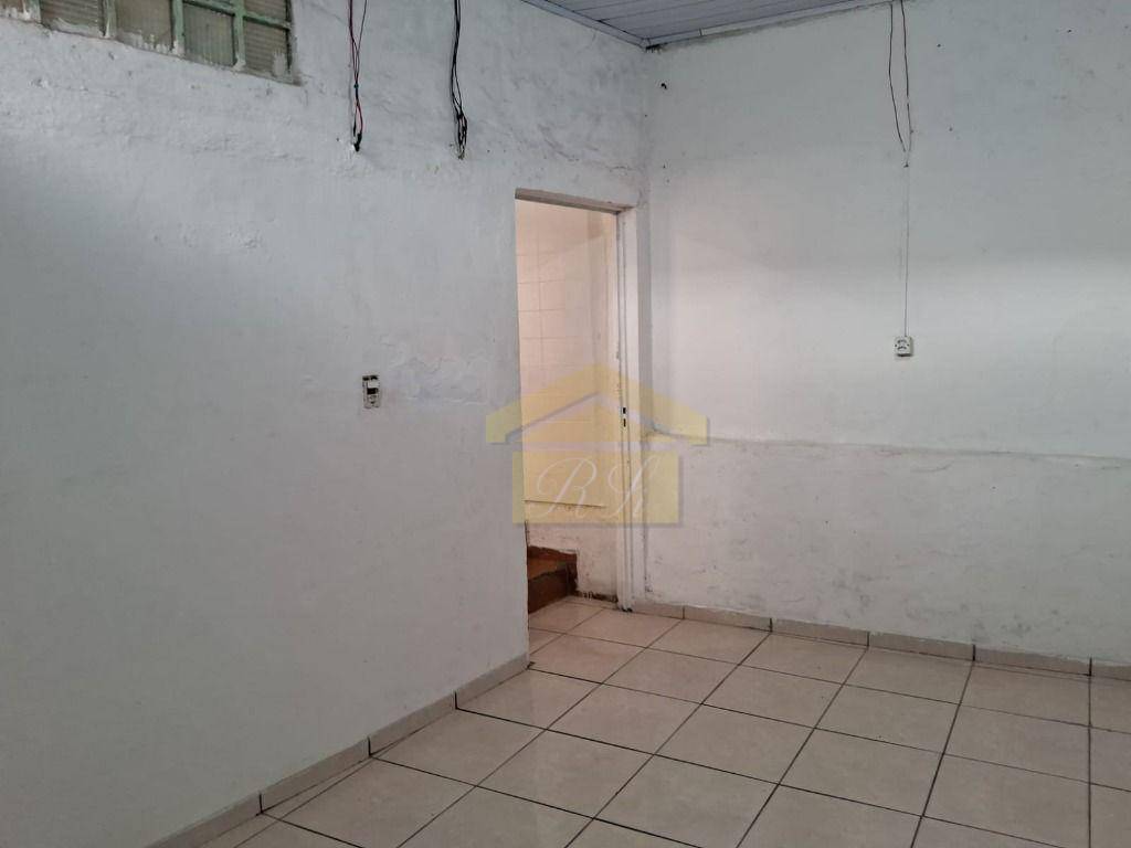 Casa à venda com 4 quartos, 90m² - Foto 6