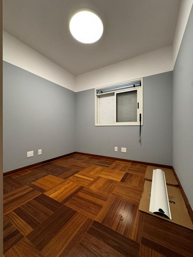 Apartamento para alugar com 3 quartos, 139m² - Foto 13