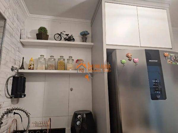 Apartamento à venda com 2 quartos, 62m² - Foto 3