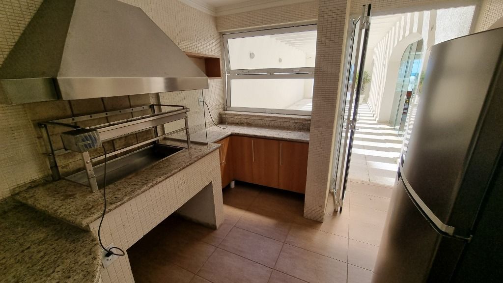 Apartamento à venda com 3 quartos, 196m² - Foto 29