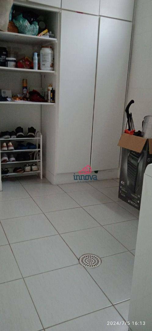 Apartamento à venda com 4 quartos, 200m² - Foto 30