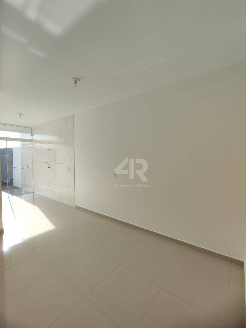 Casa à venda com 2 quartos, 57m² - Foto 5