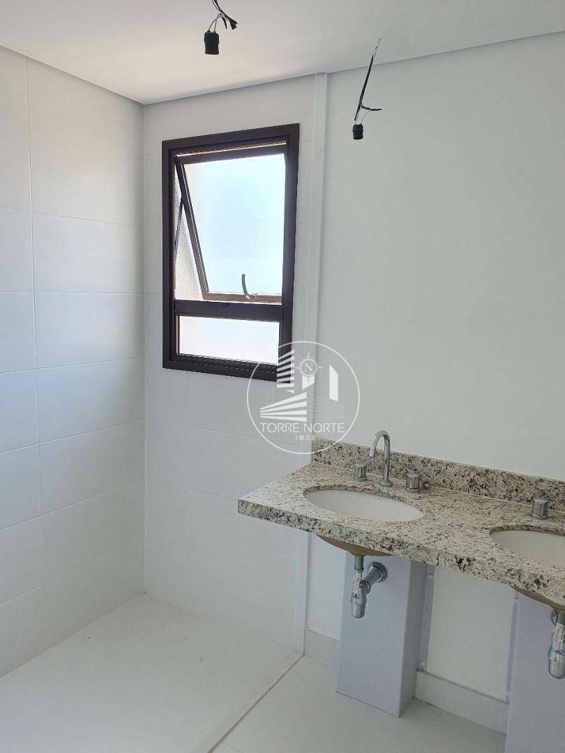 Apartamento à venda com 3 quartos, 137m² - Foto 25