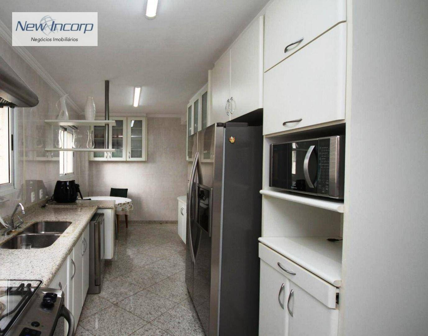 Apartamento à venda com 3 quartos, 131m² - Foto 13