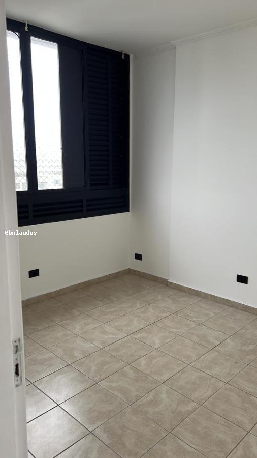 Apartamento para alugar com 2 quartos, 70m² - Foto 12