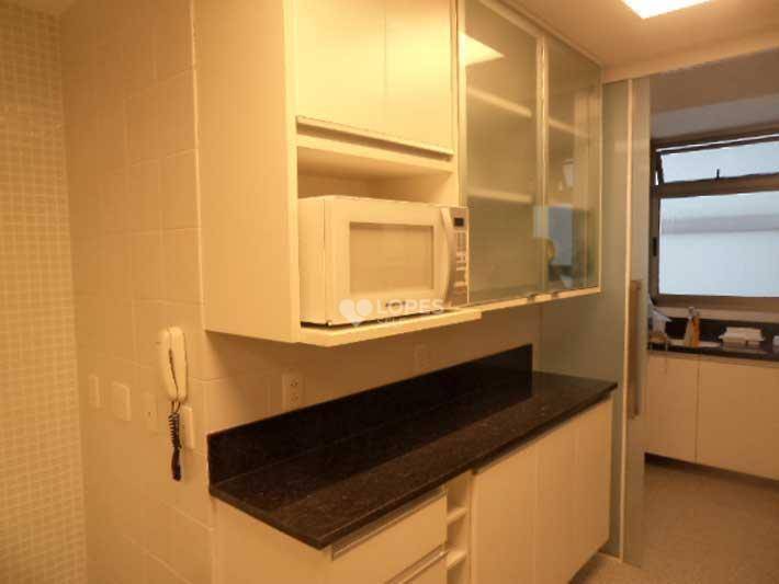 Apartamento à venda com 4 quartos, 169m² - Foto 17