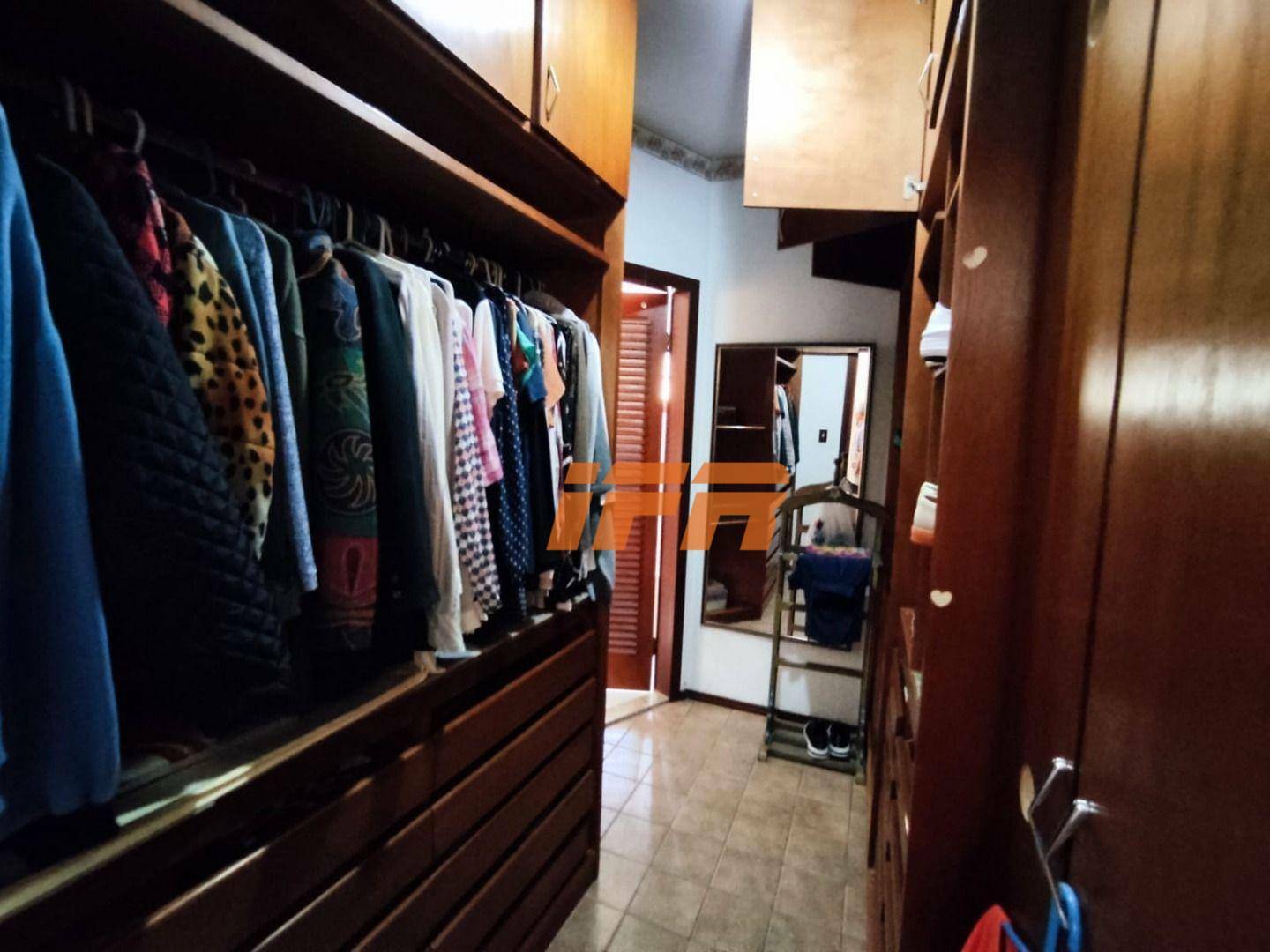 Sobrado à venda com 4 quartos, 300m² - Foto 47