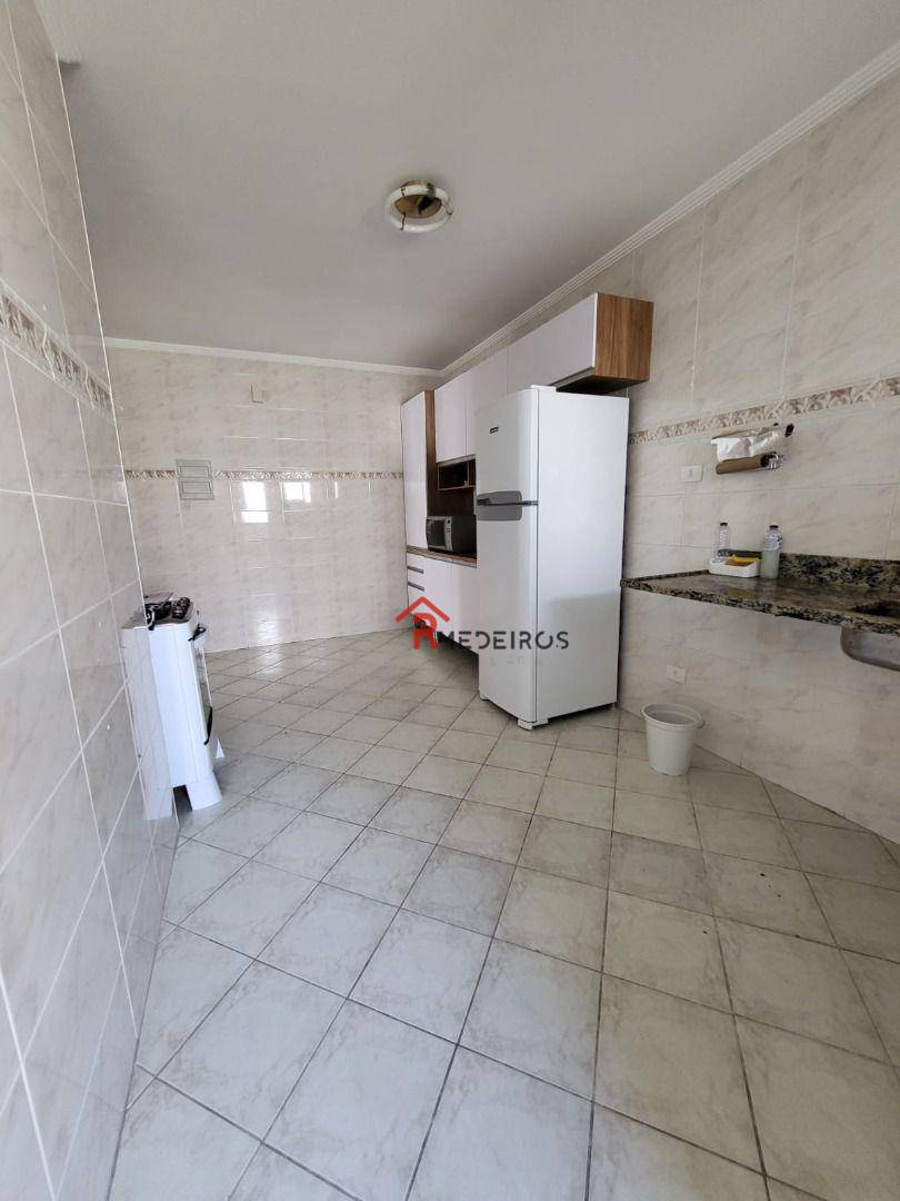 Apartamento à venda com 2 quartos, 80m² - Foto 7