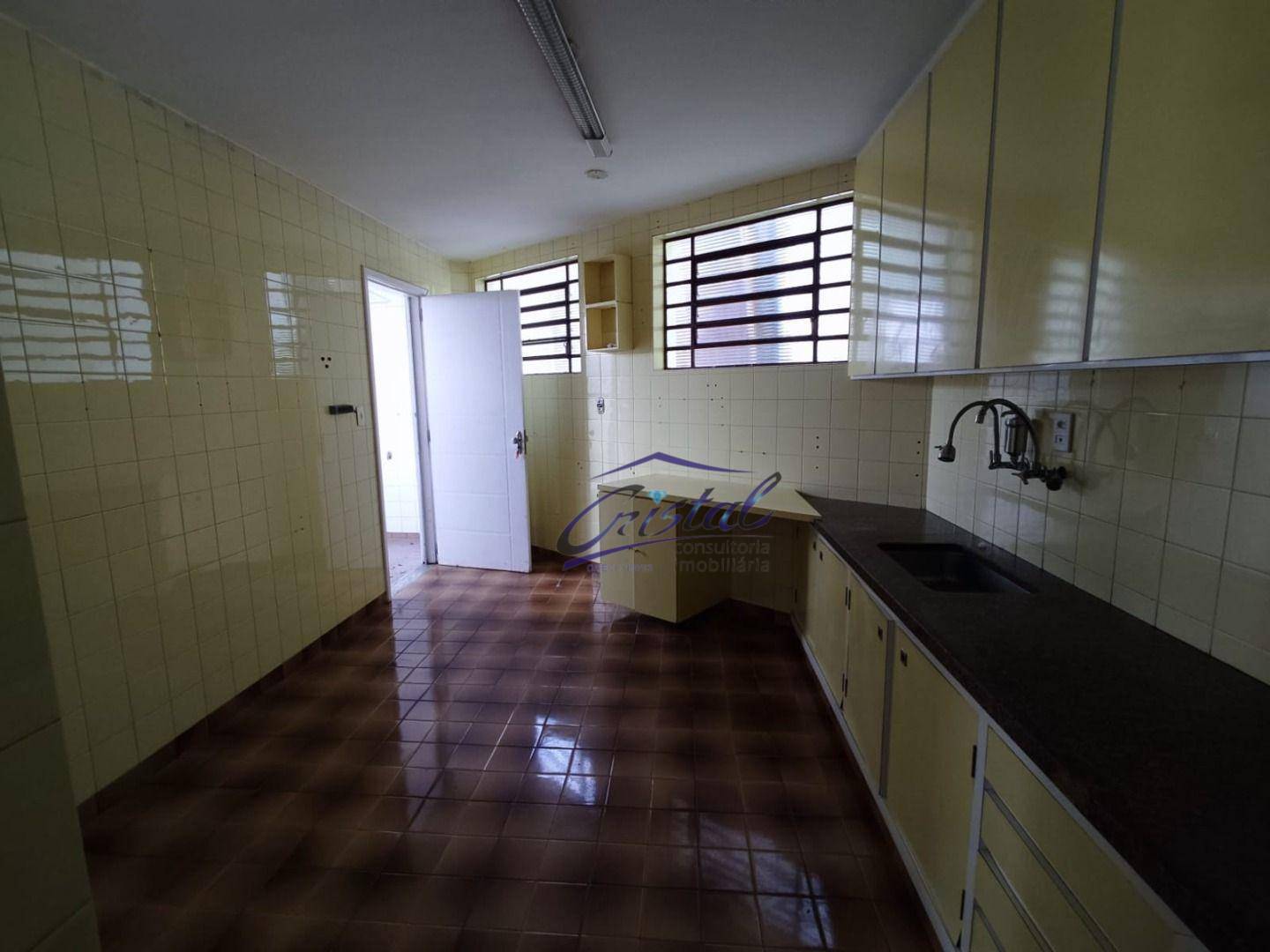 Casa à venda com 3 quartos, 146m² - Foto 4