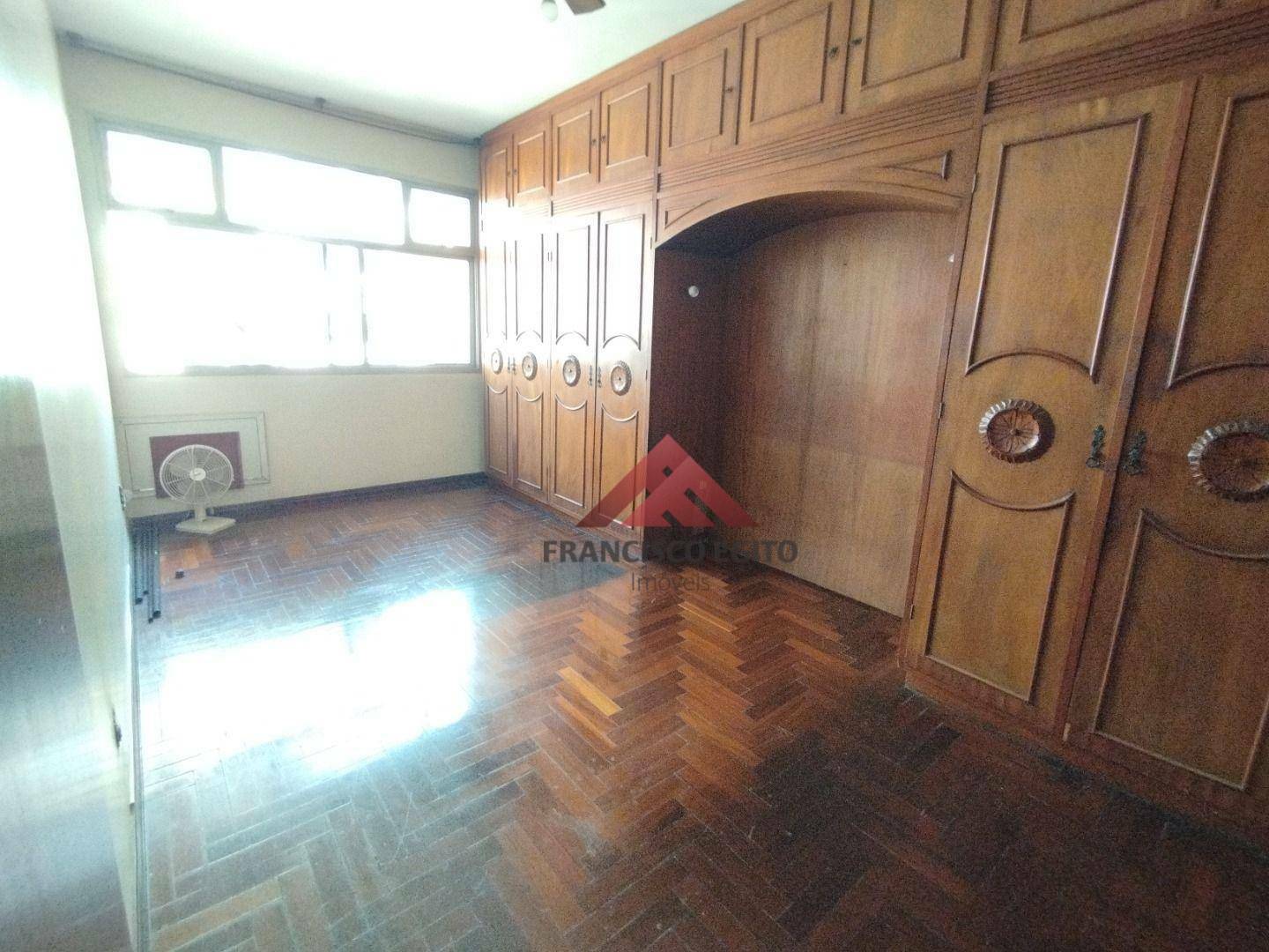 Apartamento à venda com 3 quartos, 204m² - Foto 11