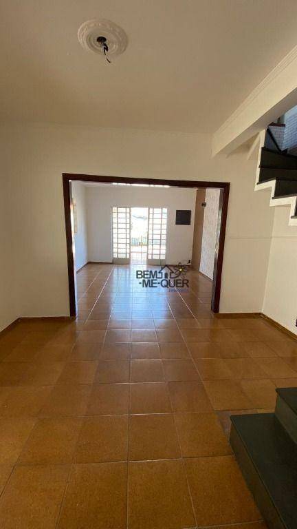 Sobrado à venda com 4 quartos, 230m² - Foto 2