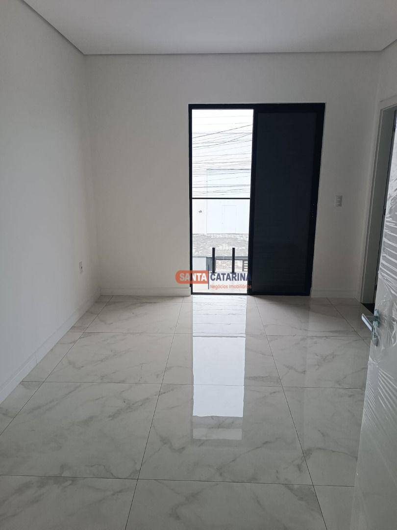 Sobrado à venda com 3 quartos, 100m² - Foto 11