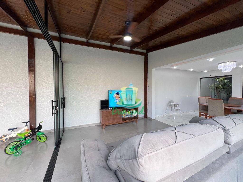 Casa à venda com 3 quartos, 210m² - Foto 5