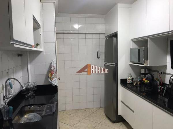 Apartamento à venda com 2 quartos, 69m² - Foto 16