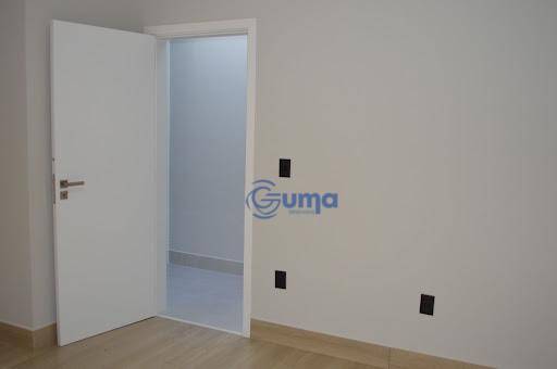 Casa à venda com 3 quartos, 225m² - Foto 19