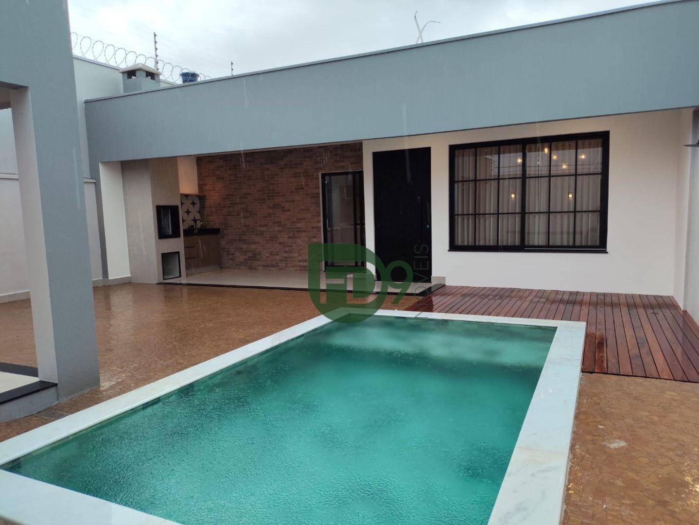 Casa à venda com 2 quartos, 165m² - Foto 3