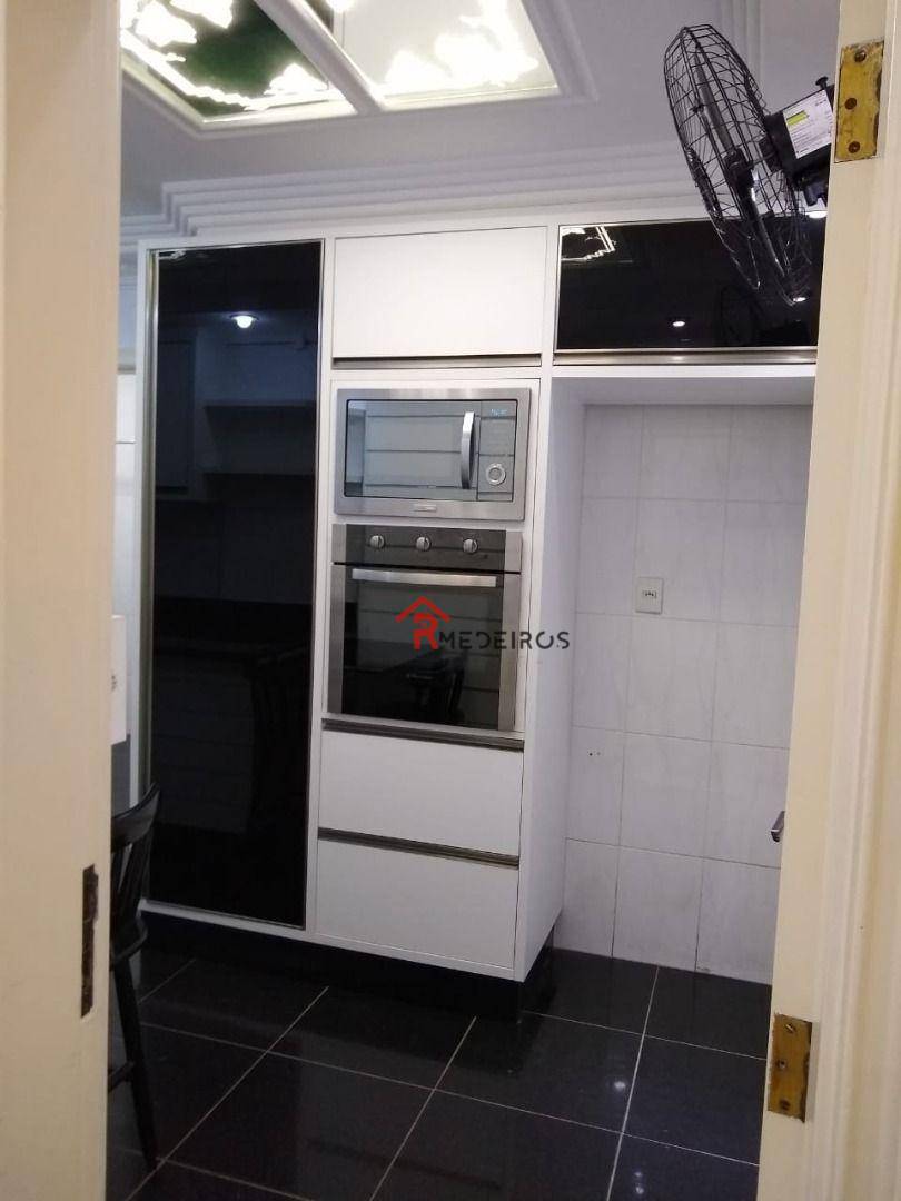 Apartamento à venda com 3 quartos, 135m² - Foto 12