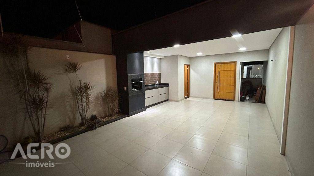 Casa à venda com 3 quartos, 120m² - Foto 3