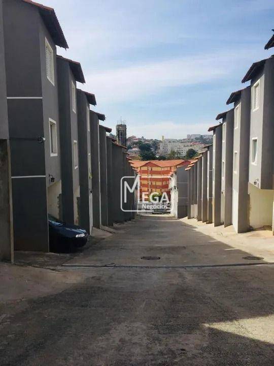 Casa à venda com 2 quartos, 96m² - Foto 1