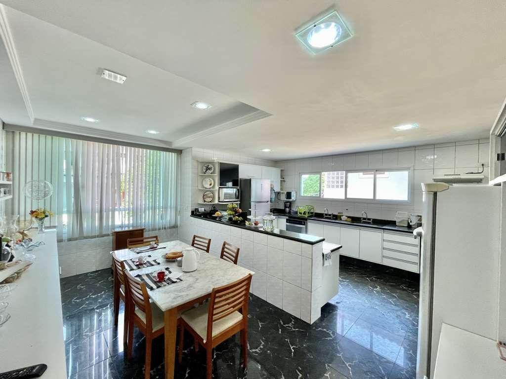 Sobrado para alugar com 6 quartos, 1200m² - Foto 11